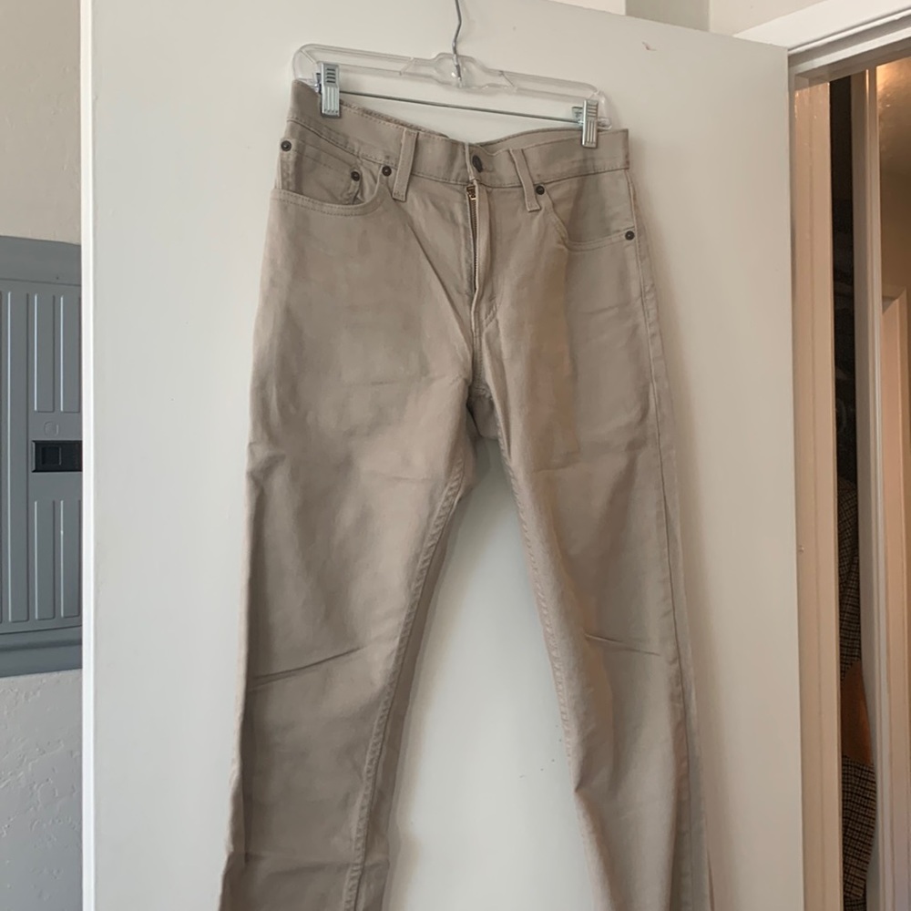 Levi’s 511 | tan slim straight jean